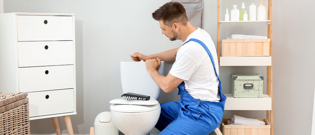 Como tirar mau cheiro do ralo do banheiro? Confira as dicas e solucione o seu problema o mais rápido possível